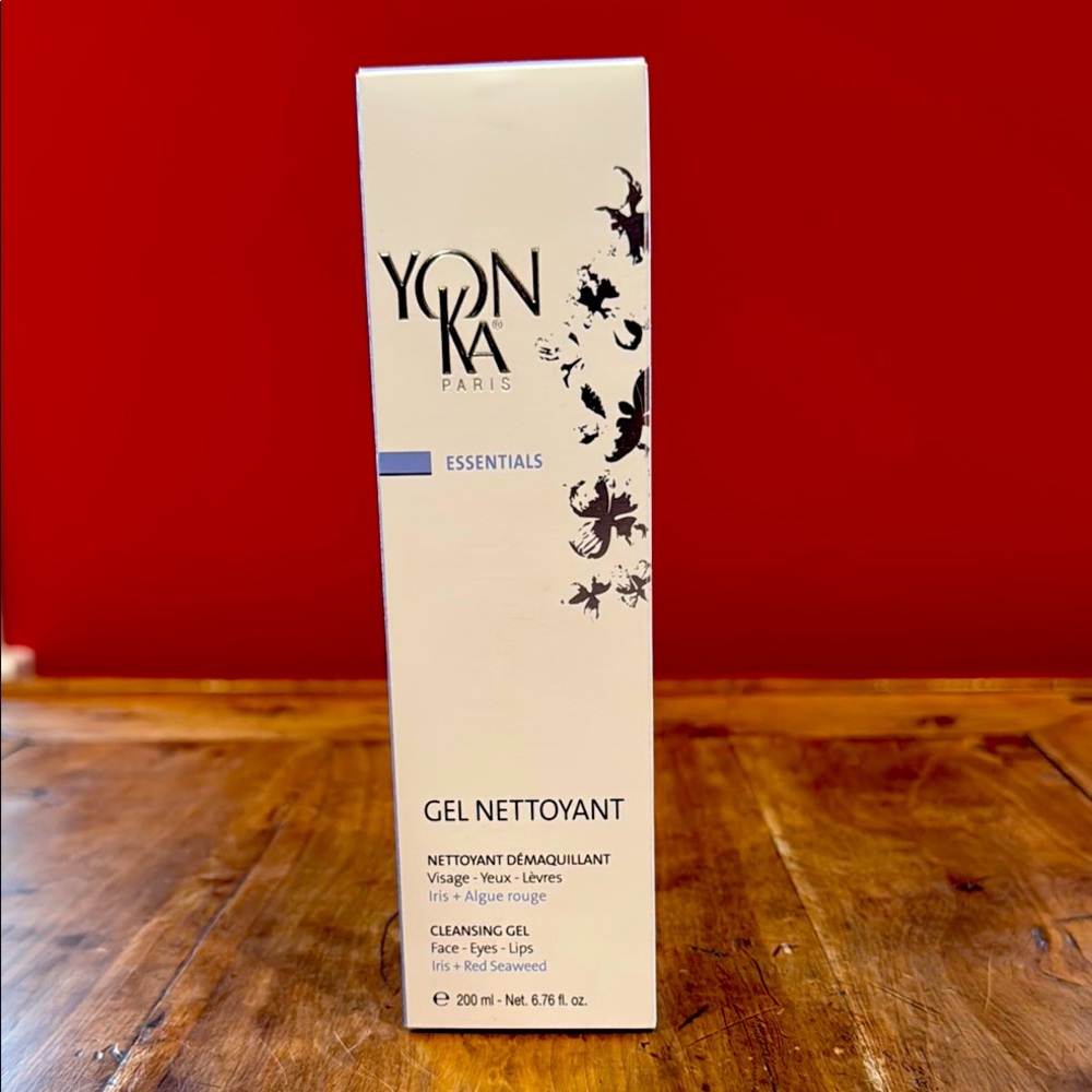 Yonka Paris Gel Nettoyant - NIB!